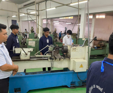 TUYỂN DỤNG KỸ SƯ Ở NHẬT 